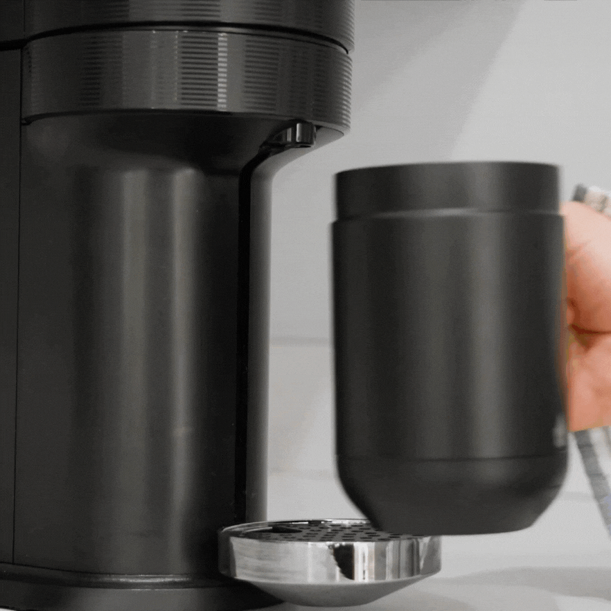 Ciups Mug Pouring Coffee